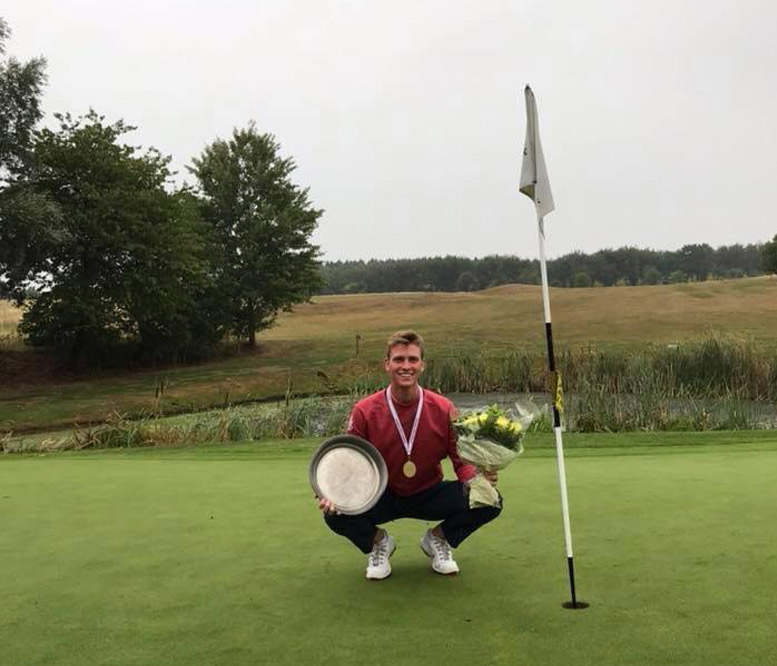 Saucer Af Gud schweizisk Mønbo vandt DM i golf - Vordingborg In