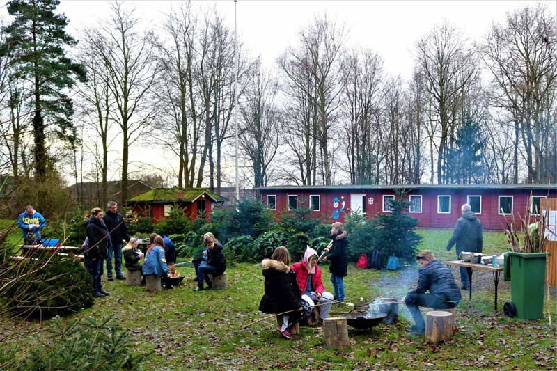 Et vue ud over snittepladsen ved FDFs kredshus Uglereden i Ørslev