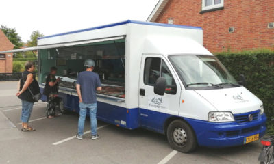 Fiskebilen-Fiskepigerne-på-Bogø.jpg-x