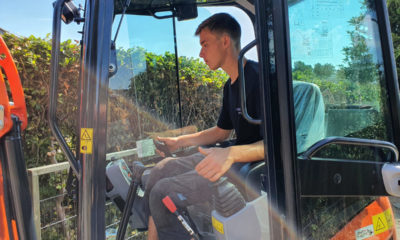 Hansens-Hus-og-Have-Service-i-Kalvehave-minigraver-Marcus-c