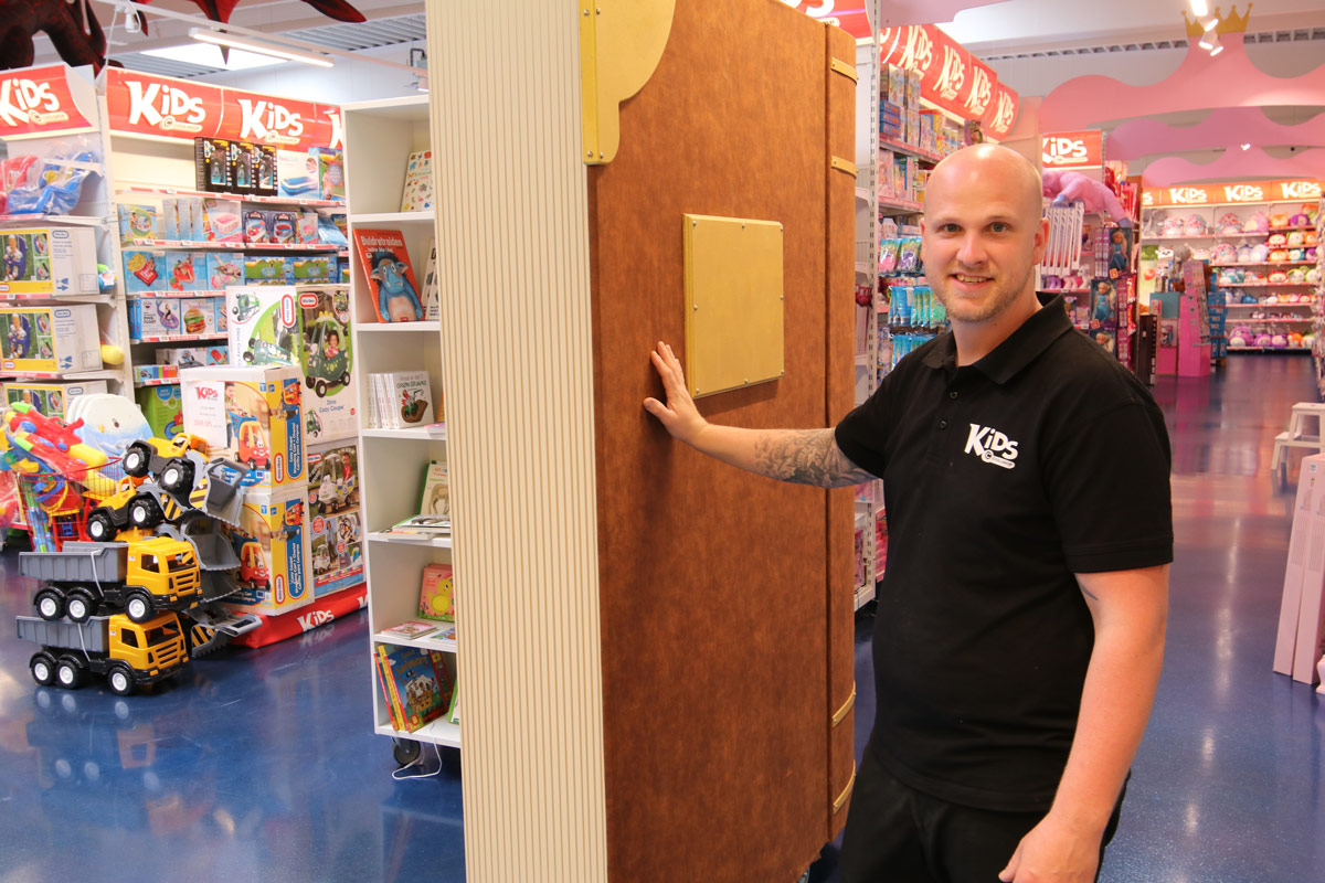 kids coolshop i næstved bogreol lokal tømrer fra vordingborg