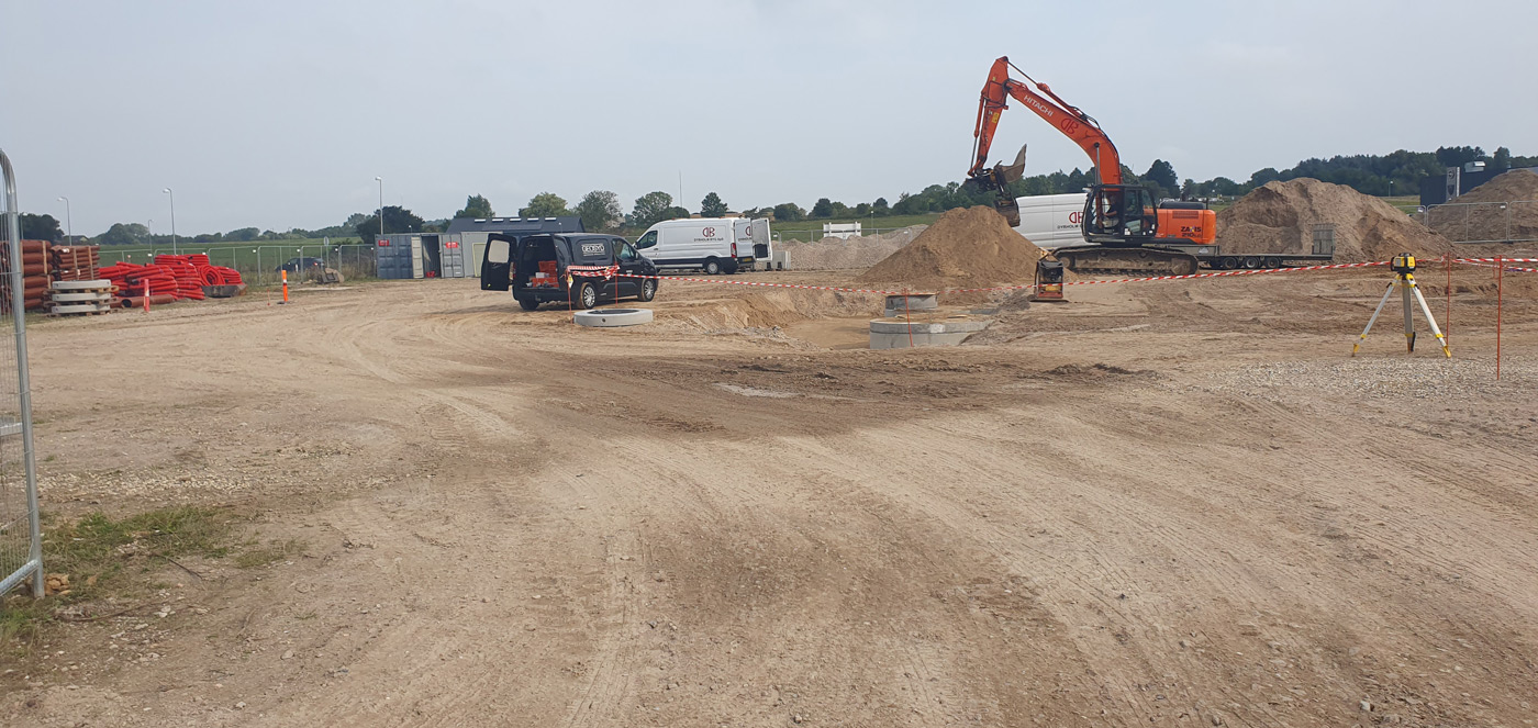 Ladepark, tankstation og vaskehal på vej ved afkørsel 41, Business Park Vordingborg. ok tankstation v afkørsel 41
