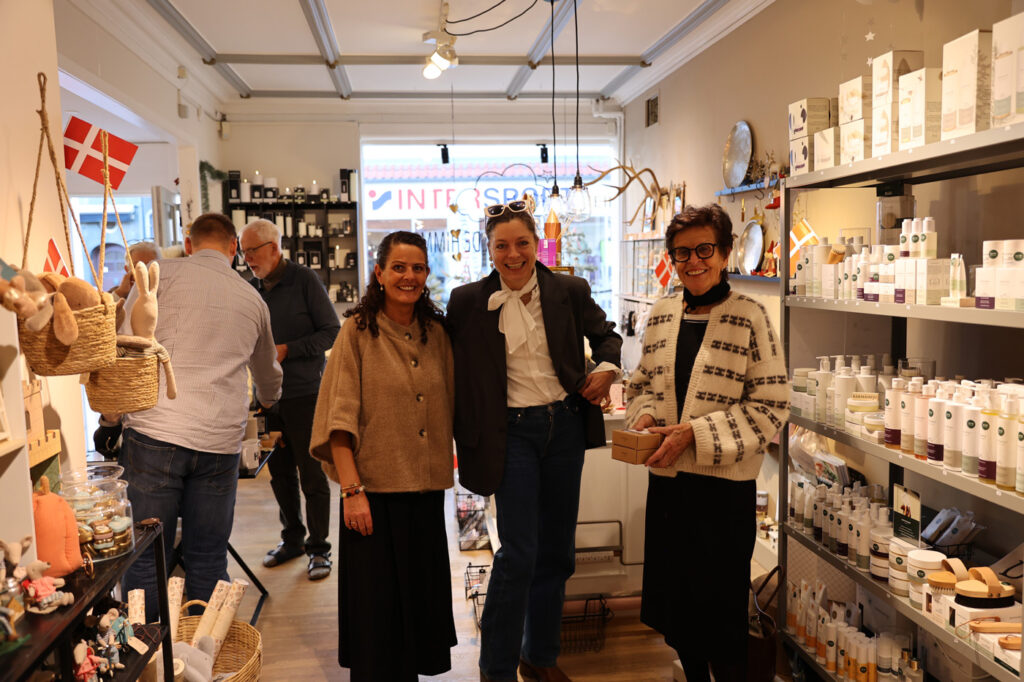 Genbrugsbutikken Du Milde Himmel og Line Nøhr Petersen