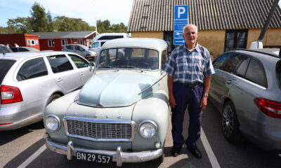Færgen ida Bogø Havn veteranbil volvo 210